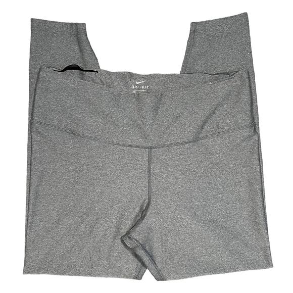 Nike Dri-Fit High-Waisted Plus Size XXL Cropped 3/4th Leggings Womens Size XXL - Picture 1 of 12